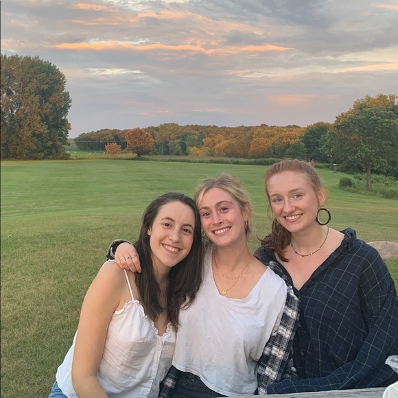 Meet your Posher, Zoe - Picture 1 of 1